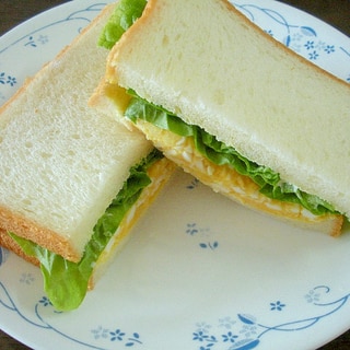 ☆ゆで卵とサンチュのサンドイッチ☆